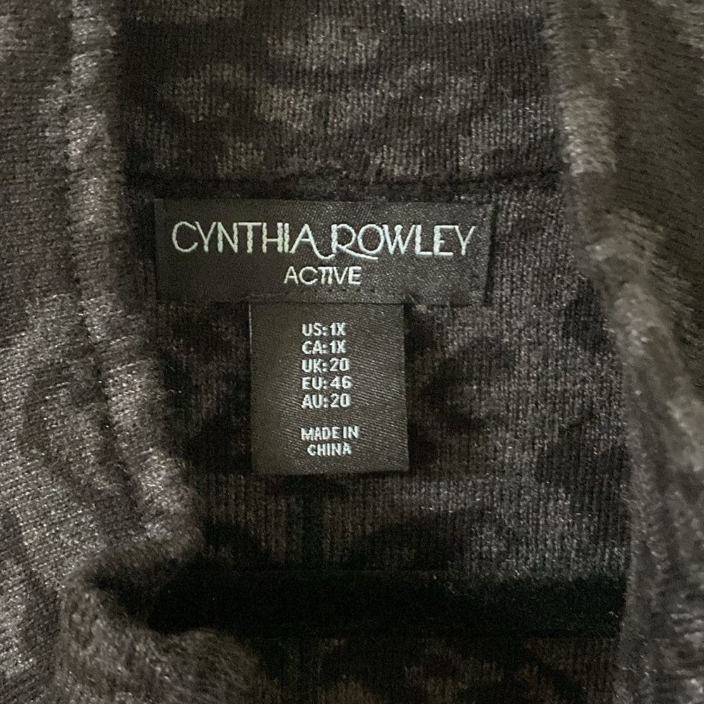 NWOT black and grey damask print zip up long sleeve sweater - Picture 5 of 7
